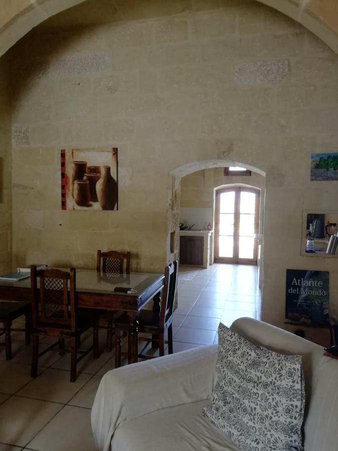 Arkati Literary B&B Sannat Exteriér fotografie